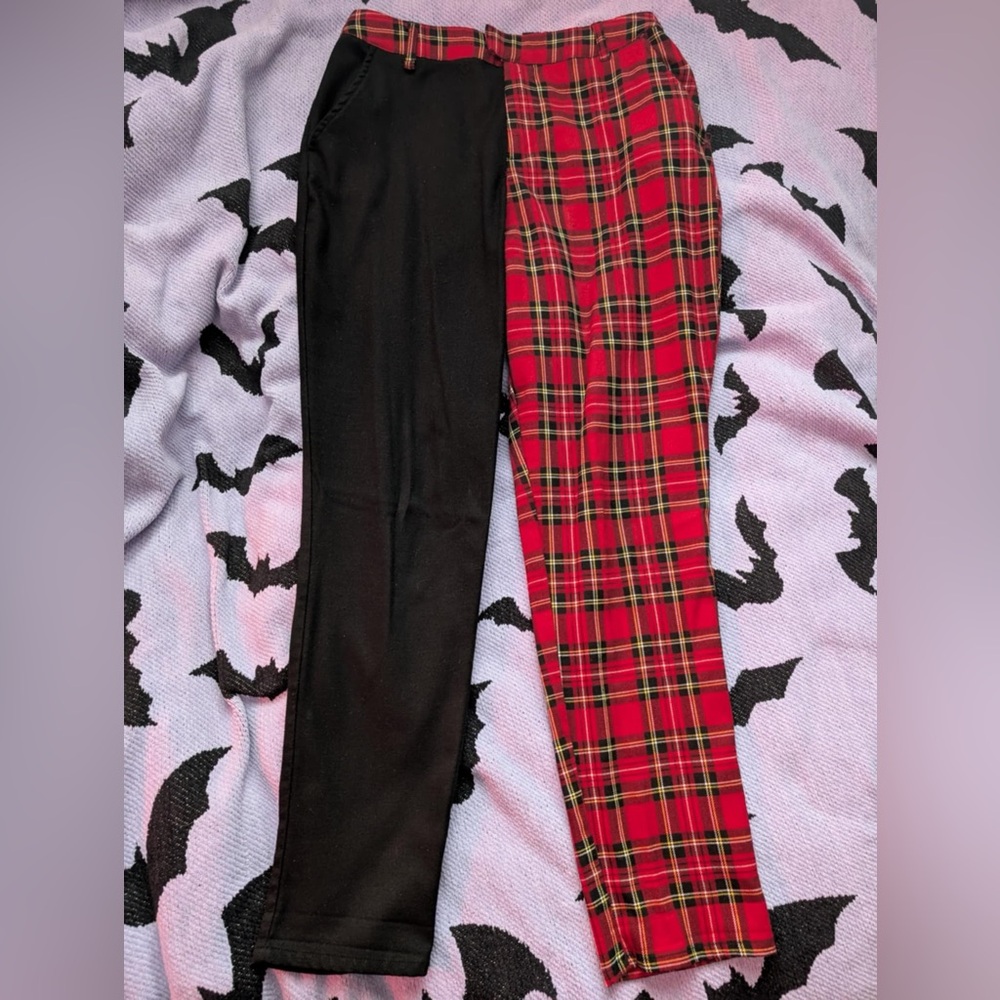Black and Red Plaid Split Pants